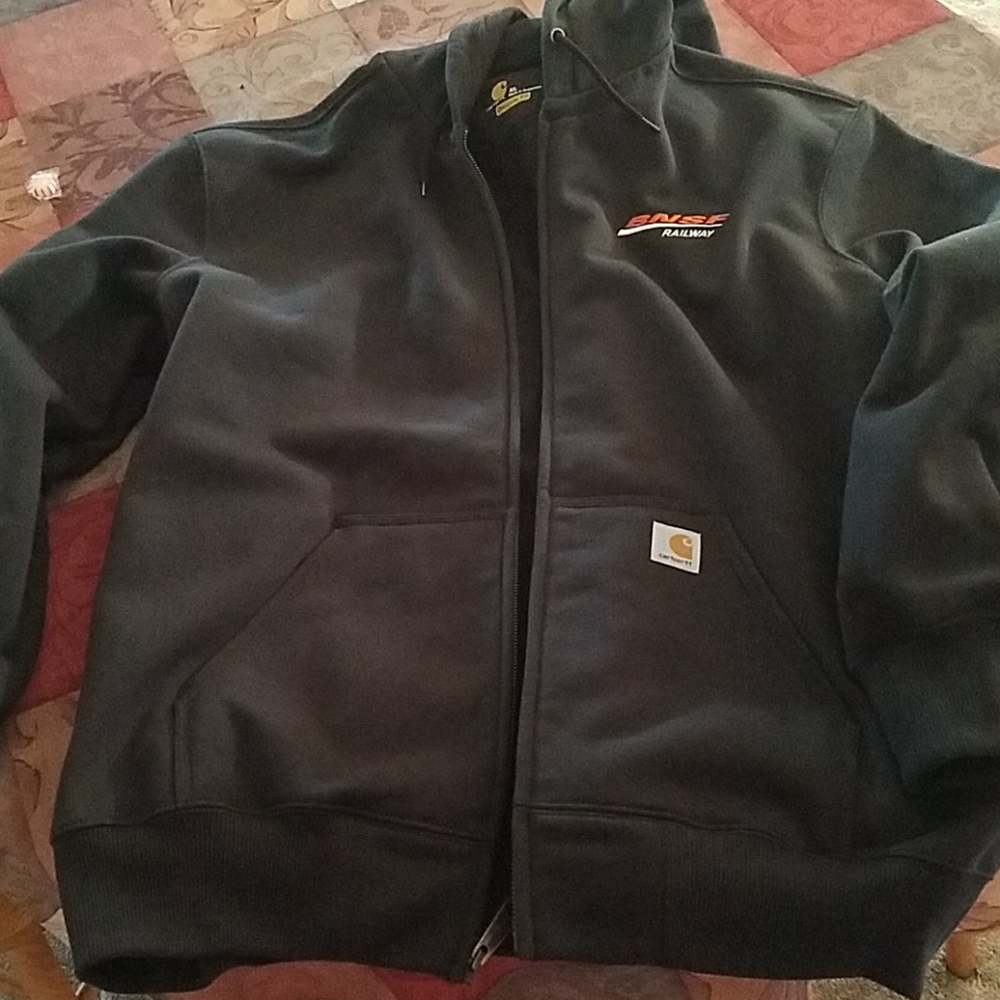 Carhartt zip up jacket. like new only wore once.